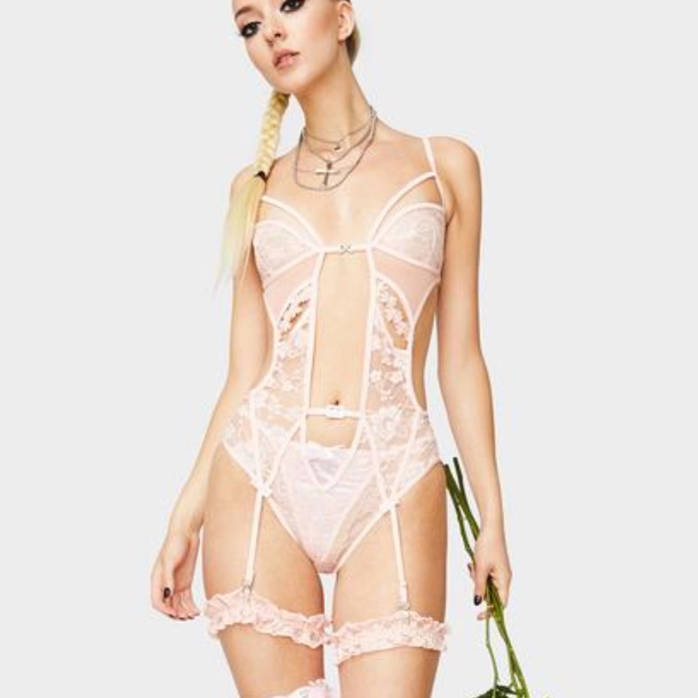NWT Rose Fantasy Garter Set OS